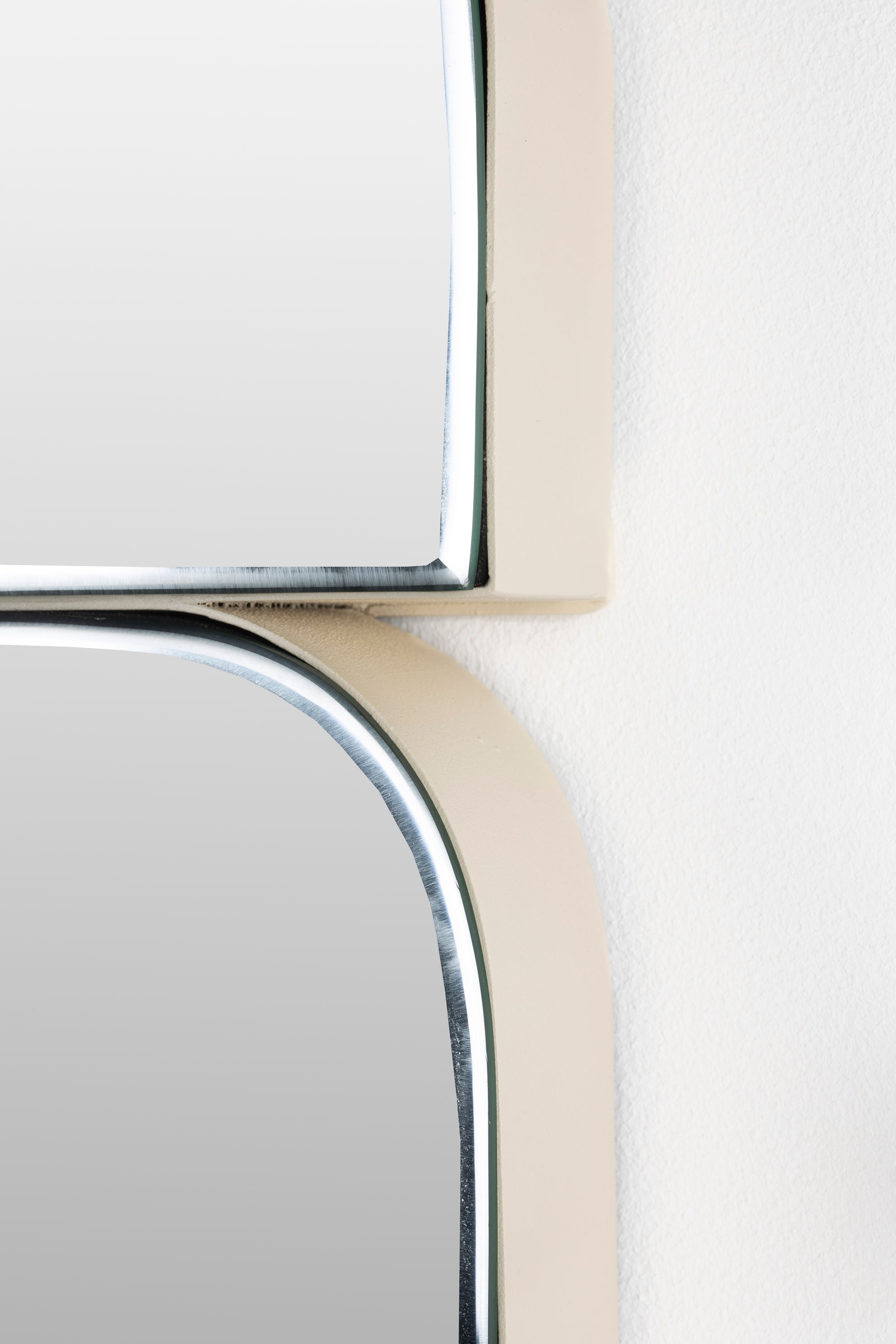 Zuiver Glamour Beige Mirror